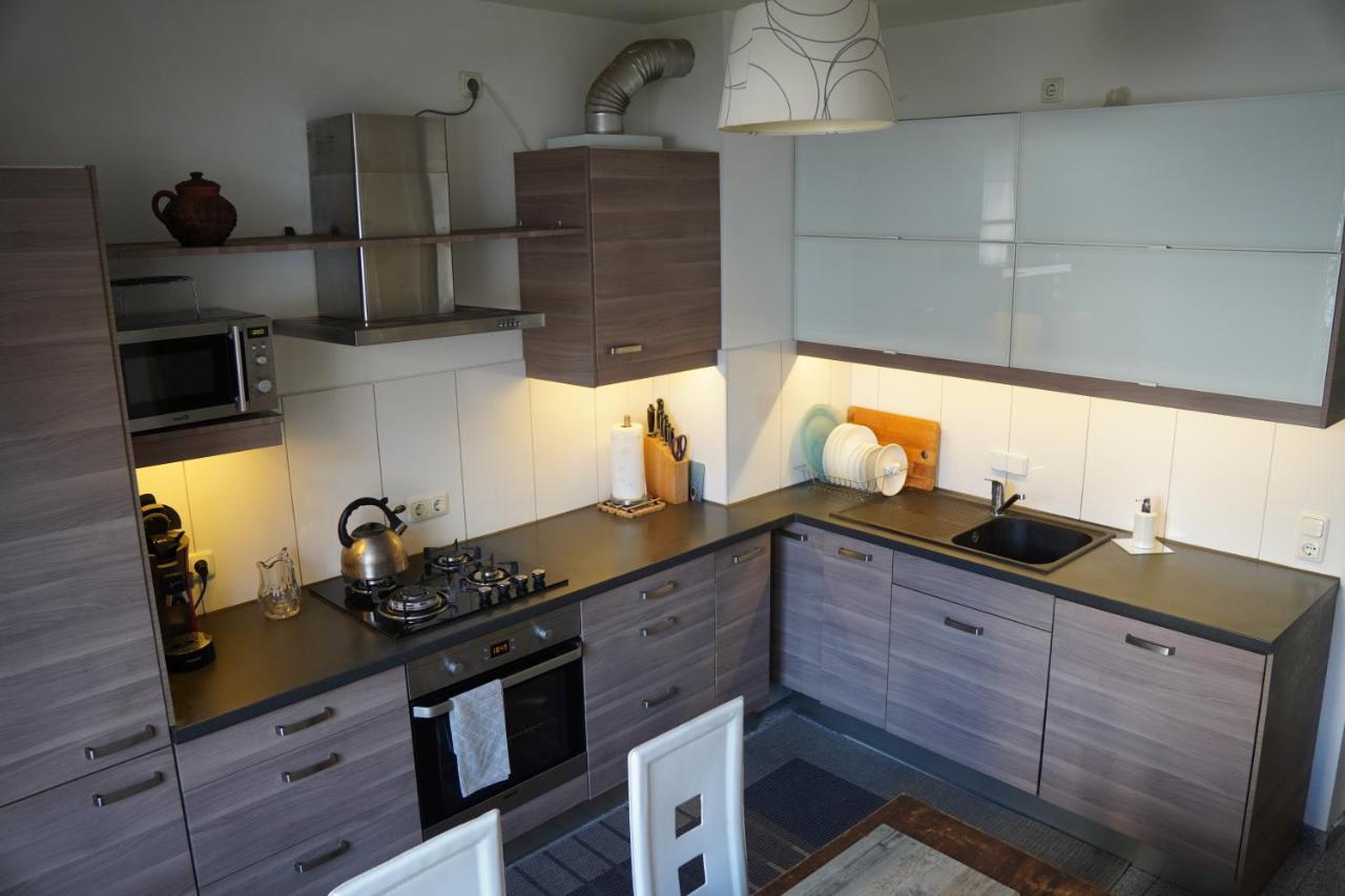 Bright, Spacious Apartment With A Lovely Terrace In The Heart Of Aquisgrano Exterior foto